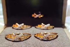 皇家马德里卡斯蒂利亚比赛延期引球迷不满，国际足联征召成焦点